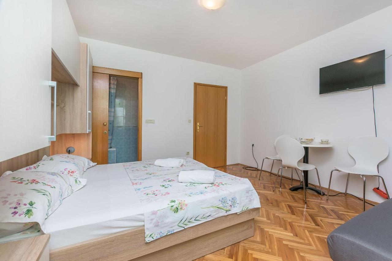 Apartments Nevenka Makarska Buitenkant foto